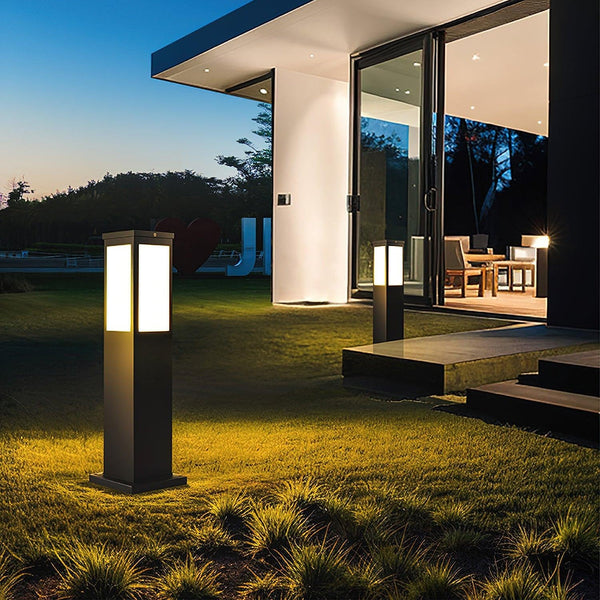 Ray Bollard Solar Outdoor Light